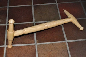 Handmade wooden niddy noddy